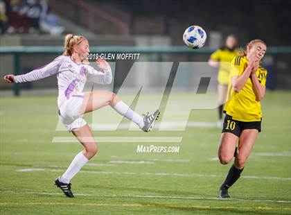Thumbnail 2 in Lake Stevens @ Inglemoor (WIAA 4A 2nd Round District Playoff) photogallery.