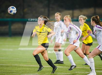 Thumbnail 3 in Lake Stevens @ Inglemoor (WIAA 4A 2nd Round District Playoff) photogallery.