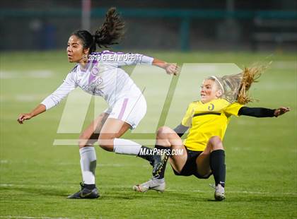 Thumbnail 2 in Lake Stevens @ Inglemoor (WIAA 4A 2nd Round District Playoff) photogallery.