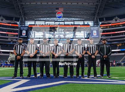 Thumbnail 1 in Stamford vs. Ganado (UIL 2A Division I Football Final) photogallery.
