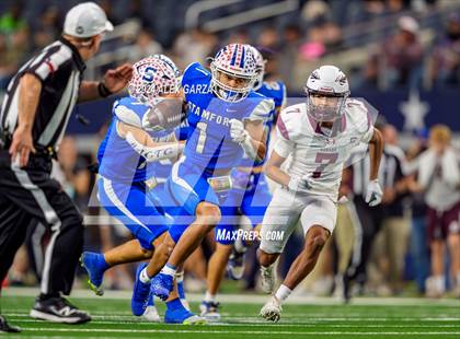 Thumbnail 3 in Stamford vs. Ganado (UIL 2A Division I Football Final) photogallery.