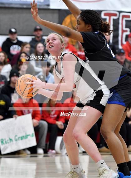 Thumbnail 2 in Oakland @ Woodland Christian (CIF State NorCal D5 Regional Semifinal) photogallery.