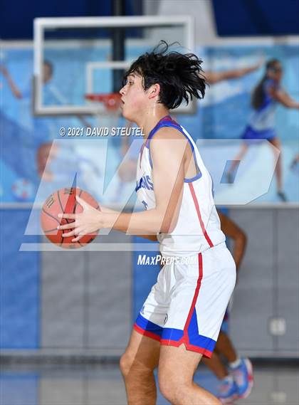 Thumbnail 1 in Del Oro vs. Christian Brothers (Les Curry Invitational) photogallery.