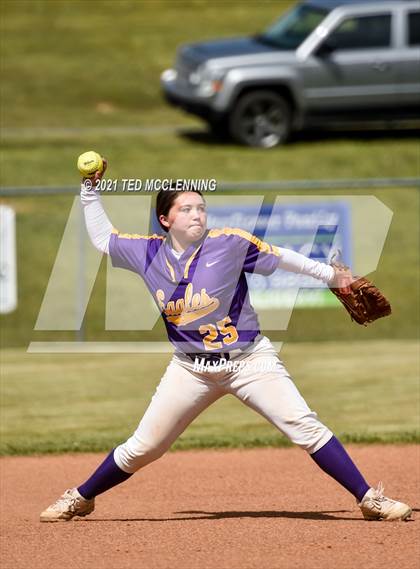 Thumbnail 3 in Lamar vs Mayflower (3A District) photogallery.