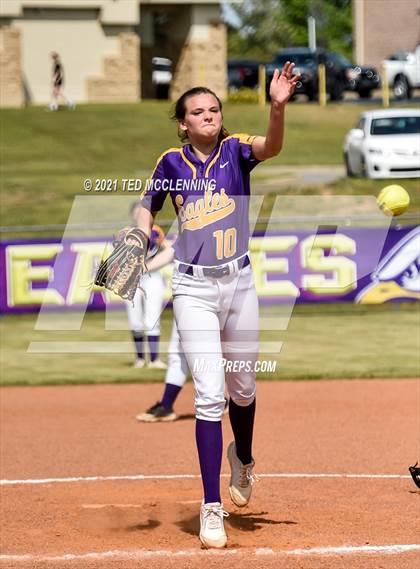 Thumbnail 1 in Lamar vs Mayflower (3A District) photogallery.