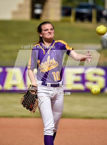 Thumbnail 2 in Lamar vs Mayflower (3A District) photogallery.