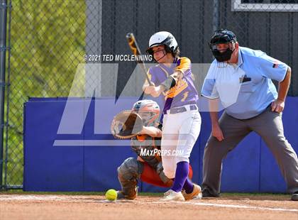 Thumbnail 3 in Lamar vs Mayflower (3A District) photogallery.