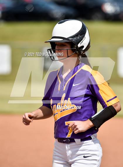 Thumbnail 3 in Lamar vs Mayflower (3A District) photogallery.