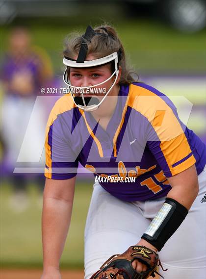 Thumbnail 2 in Lamar vs Mayflower (3A District) photogallery.