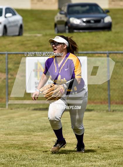 Thumbnail 1 in Lamar vs Mayflower (3A District) photogallery.