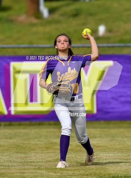 Thumbnail 1 in Lamar vs Mayflower (3A District) photogallery.