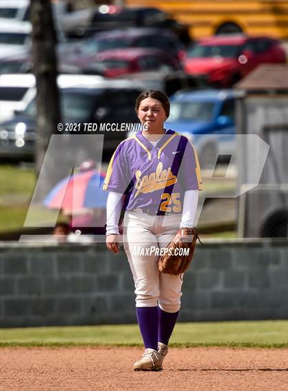 Thumbnail 2 in Lamar vs Mayflower (3A District) photogallery.