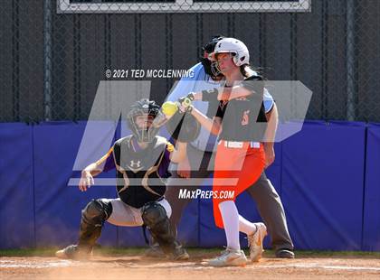 Thumbnail 2 in Lamar vs Mayflower (3A District) photogallery.