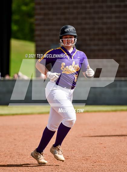 Thumbnail 3 in Lamar vs Mayflower (3A District) photogallery.