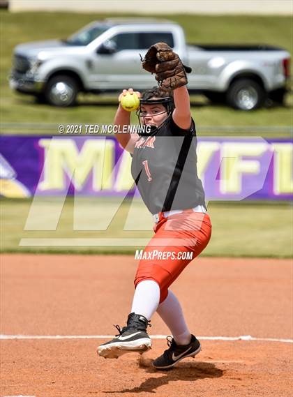 Thumbnail 3 in Lamar vs Mayflower (3A District) photogallery.