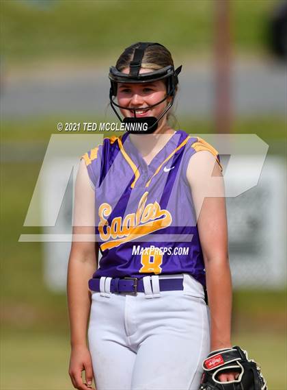 Thumbnail 2 in Lamar vs Mayflower (3A District) photogallery.