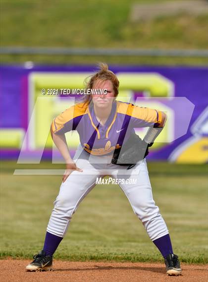 Thumbnail 3 in Lamar vs Mayflower (3A District) photogallery.