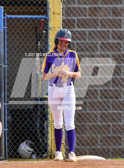 Thumbnail 1 in Lamar vs Mayflower (3A District) photogallery.