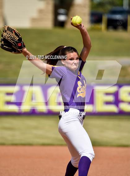 Thumbnail 2 in Lamar vs Mayflower (3A District) photogallery.