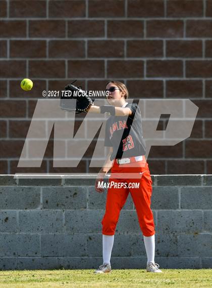 Thumbnail 3 in Lamar vs Mayflower (3A District) photogallery.