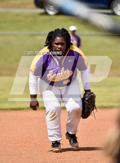 Thumbnail 2 in Lamar vs Mayflower (3A District) photogallery.