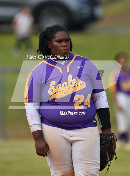 Thumbnail 1 in Lamar vs Mayflower (3A District) photogallery.