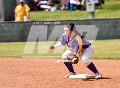 Thumbnail 1 in Lamar vs Mayflower (3A District) photogallery.
