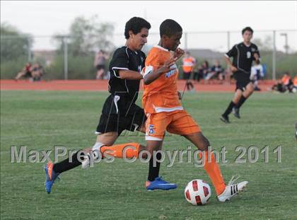 Thumbnail 2 in Bishop Gorman vs Durango photogallery.