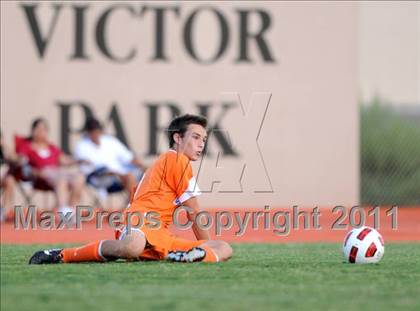 Thumbnail 3 in Bishop Gorman vs Durango photogallery.