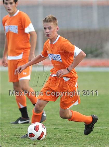 Thumbnail 3 in Bishop Gorman vs Durango photogallery.