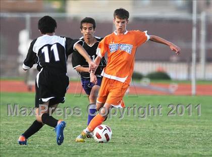Thumbnail 2 in Bishop Gorman vs Durango photogallery.