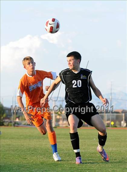 Thumbnail 2 in Bishop Gorman vs Durango photogallery.