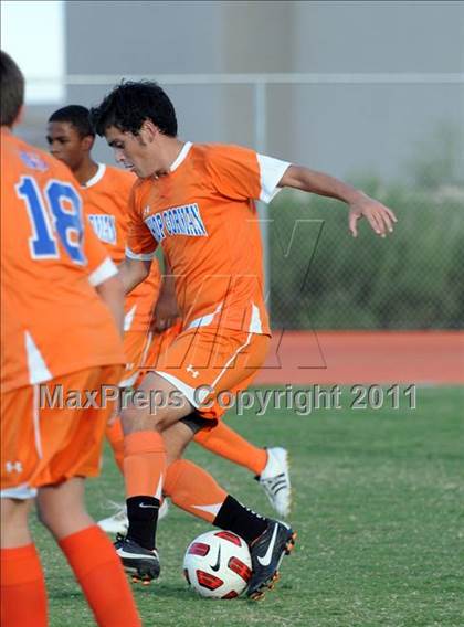 Thumbnail 2 in Bishop Gorman vs Durango photogallery.