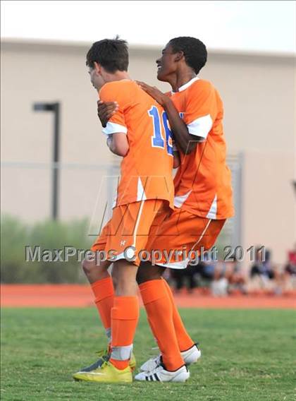 Thumbnail 2 in Bishop Gorman vs Durango photogallery.