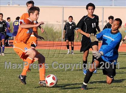 Thumbnail 2 in Bishop Gorman vs Durango photogallery.
