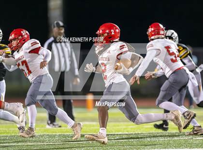 Thumbnail 1 in Pine vs. St. James (LHSAA DIII Non-Select Quarterfinals) photogallery.