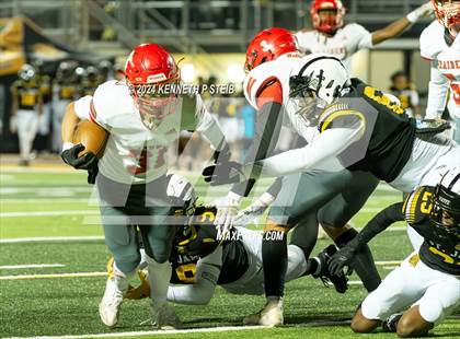 Thumbnail 3 in Pine vs. St. James (LHSAA DIII Non-Select Quarterfinals) photogallery.