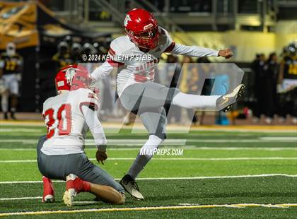 Thumbnail 2 in Pine vs. St. James (LHSAA DIII Non-Select Quarterfinals) photogallery.