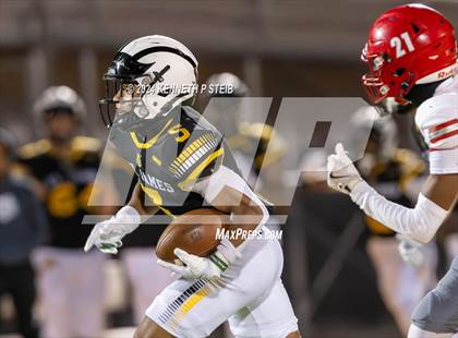 Thumbnail 3 in Pine vs. St. James (LHSAA DIII Non-Select Quarterfinals) photogallery.