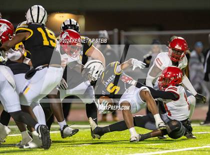 Thumbnail 1 in Pine vs. St. James (LHSAA DIII Non-Select Quarterfinals) photogallery.