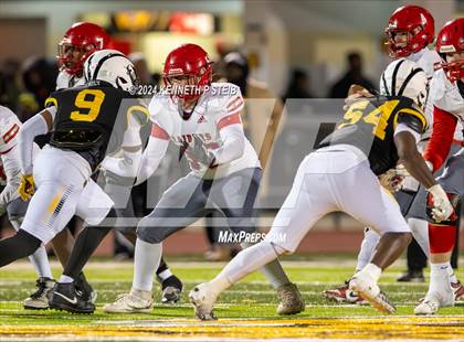 Thumbnail 2 in Pine vs. St. James (LHSAA DIII Non-Select Quarterfinals) photogallery.