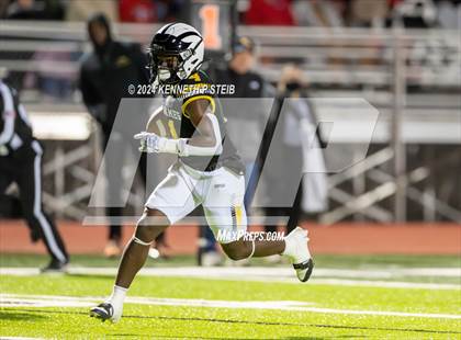 Thumbnail 3 in Pine vs. St. James (LHSAA DIII Non-Select Quarterfinals) photogallery.