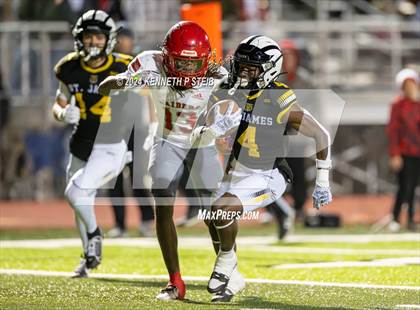Thumbnail 3 in Pine vs. St. James (LHSAA DIII Non-Select Quarterfinals) photogallery.