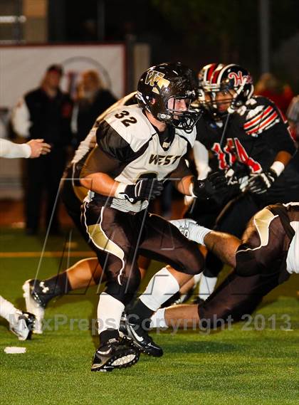 Thumbnail 3 in Hart vs. West (CIF SS Semifinal) photogallery.