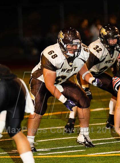Thumbnail 2 in Hart vs. West (CIF SS Semifinal) photogallery.