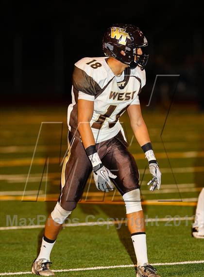 Thumbnail 1 in Hart vs. West (CIF SS Semifinal) photogallery.