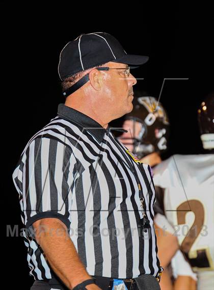 Thumbnail 3 in Hart vs. West (CIF SS Semifinal) photogallery.