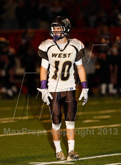 Thumbnail 1 in Hart vs. West (CIF SS Semifinal) photogallery.