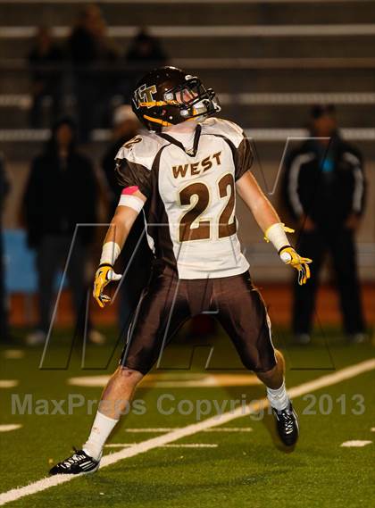 Thumbnail 1 in Hart vs. West (CIF SS Semifinal) photogallery.
