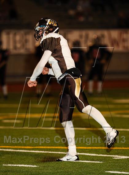 Thumbnail 3 in Hart vs. West (CIF SS Semifinal) photogallery.